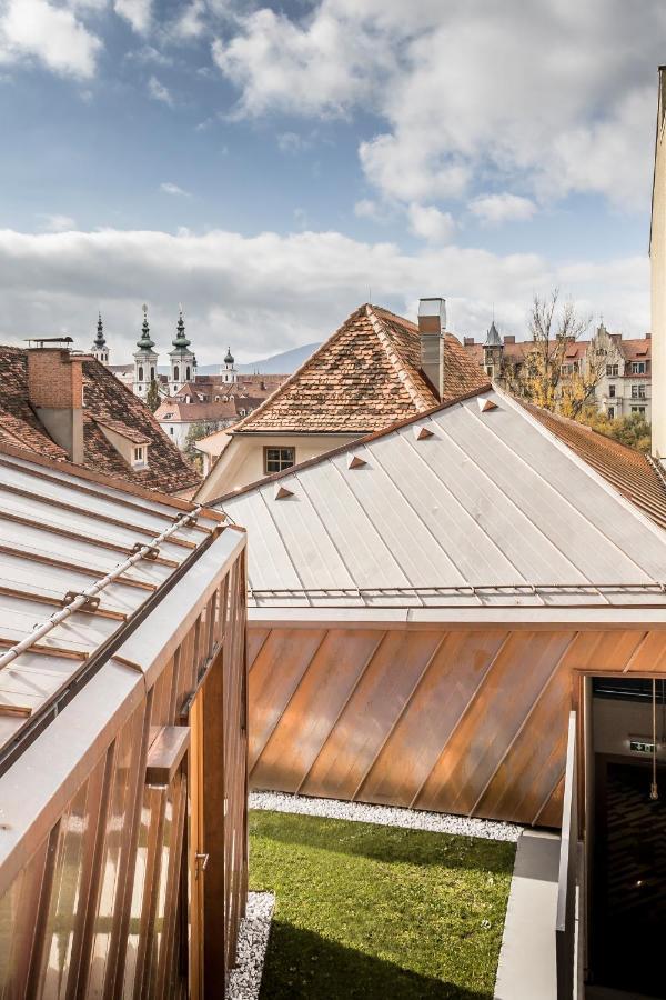 Kai 36 - Hotel Zwischen Fels Und Fluss 格拉茨 外观 照片 A standing seam metal roof