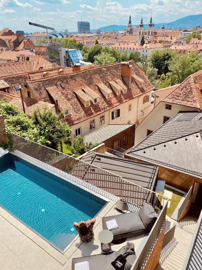 Kai 36 - Hotel Zwischen Fels Und Fluss 格拉茨 外观 照片 The swimming pool at the Hotel de l'Université