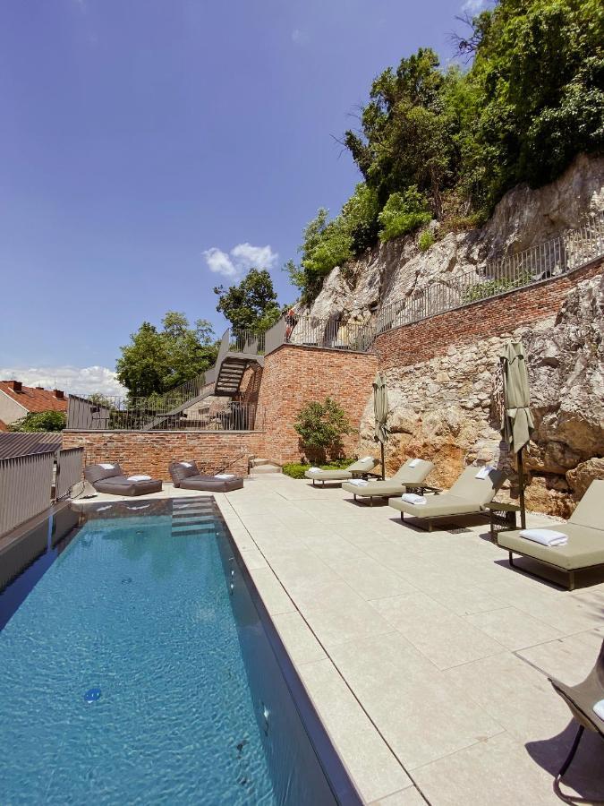 Kai 36 - Hotel Zwischen Fels Und Fluss 格拉茨 外观 照片 The swimming pool at the hotel